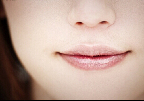 舌苔发白是怎么治疗？舌苔白厚口臭怎么办？