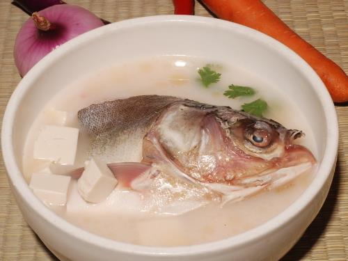 豆腐燉魚有什麼好處？什麼魚最適合做燉豆腐