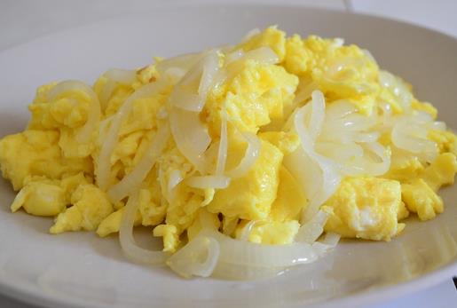 炒雞蛋可以放味精嗎？哪些菜不宜放味精