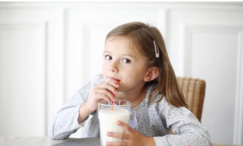 孩子並非必須喝兒童牛奶