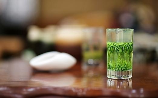 夏季喝綠茶可以清熱-峨眉竹葉青的功效