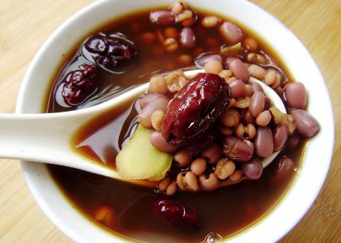 哺乳期吃紅豆有什麼好處？哺乳期吃紅豆的做法