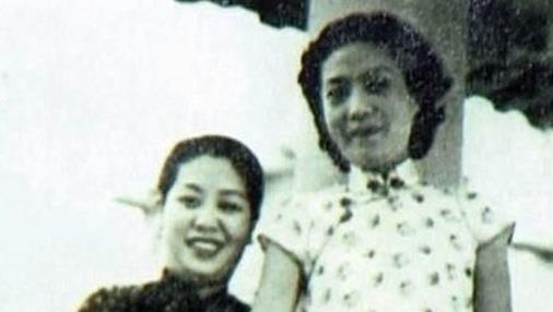 杜月笙四太太姚玉蘭(左一)照片